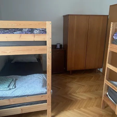 Apartman Klanc 19 *